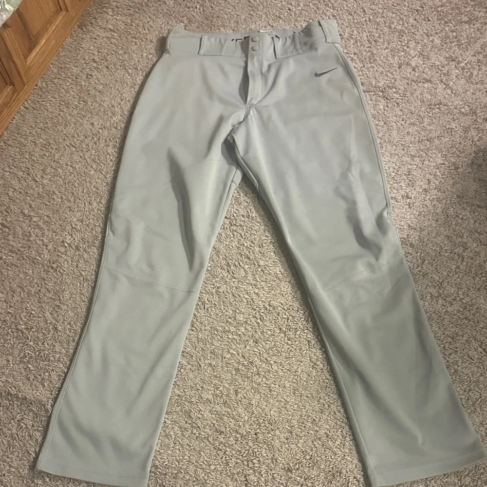 Nike Men's Light Gray Dress Pants